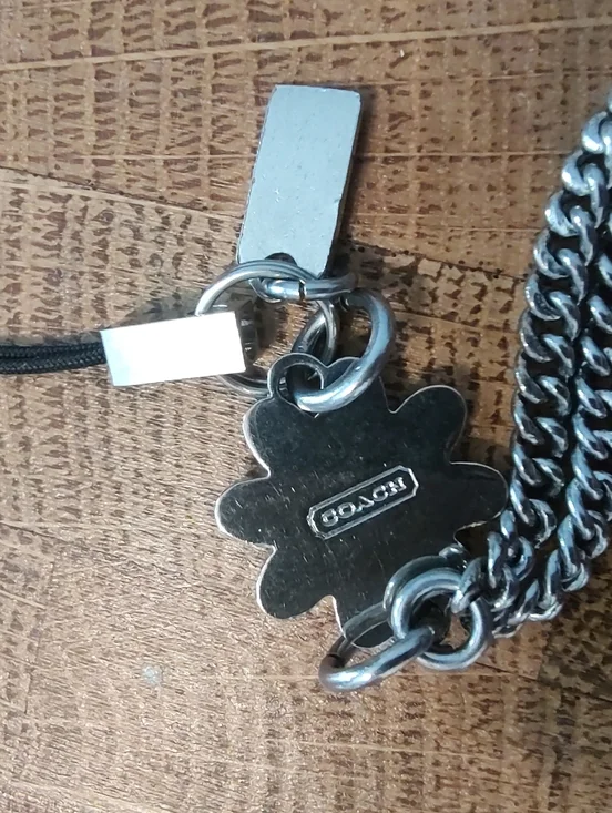 Coach vintage daisy phone bag charm EUC - Picture 2 of 4